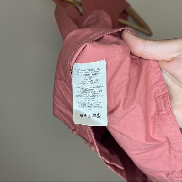 Anthropologie sleeveless seamed vest coral v-neck button up cutout back size 6 - Picture 10 of 11